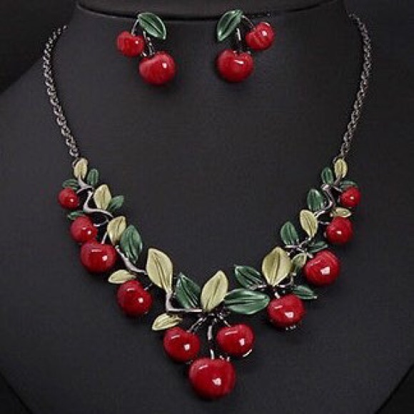Jewelry - NEW! Pretty Cherry Necklace Earrings Set